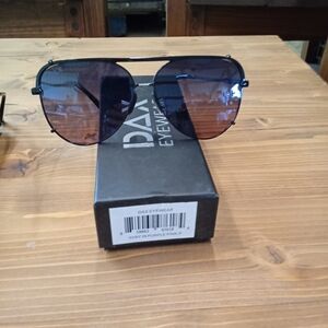 DAX Eyewear Black Aviator Sunglasses